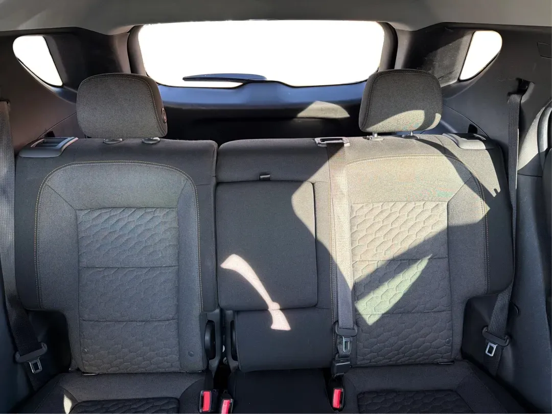 2018 Chevrolet Equinox LT (3GNAXJEV9JL) with an 1.5L I-4 gasoline direct injection engine, located at 4508 South Dixie Dr, Moraine, OH, 45439, (937) 908-9800, 39.689976, -84.218452 - Experience the perfect balance of style, comfort, and functionality with the 2018 Chevrolet Equinox LT, available now at Advantage Car and Credit in Moraine, OH. This SUV is not just a vehicle; it's your companion for weekend getaways, school runs, and daily commutes. With a spacious interior design - Photo#14