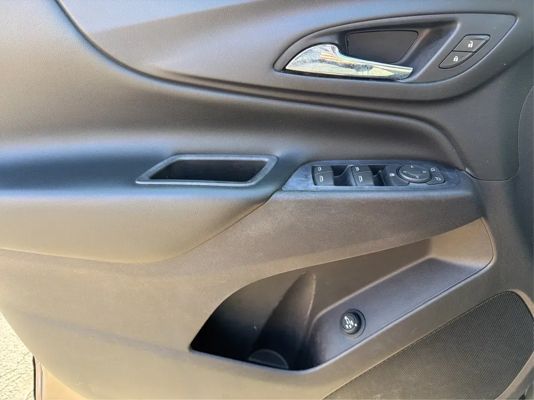 2018 Chevrolet Equinox LT (3GNAXJEV9JL) with an 1.5L I-4 gasoline direct injection engine, located at 4508 South Dixie Dr, Moraine, OH, 45439, (937) 908-9800, 39.689976, -84.218452 - Experience the perfect balance of style, comfort, and functionality with the 2018 Chevrolet Equinox LT, available now at Advantage Car and Credit in Moraine, OH. This SUV is not just a vehicle; it's your companion for weekend getaways, school runs, and daily commutes. With a spacious interior design - Photo#19