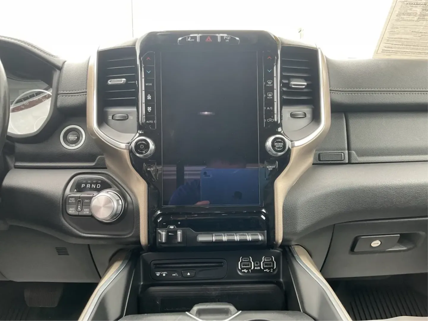 2019 Ram 1500 Laramie Crew Cab SWB 4WD (1C6SRFJT5KN) with an 5.7L V8 OHV 16V engine, 8-Speed Automatic transmission, located at 401 Woodman Dr, Riverside, OH, 45431, (937) 908-9800, 39.760899, -84.123421 - **Unleash Your Adventures with the 2019 Ram 1500 Laramie Crew Cab Perfect for Work and Play!**<br /> <br /> Are you ready to elevate your daily driving experience? Look no further than this stunning 2019 Ram 1500 Laramie Crew Cab, a vehicle designed to enhance your lifestyle whether you're commutin - Photo#12