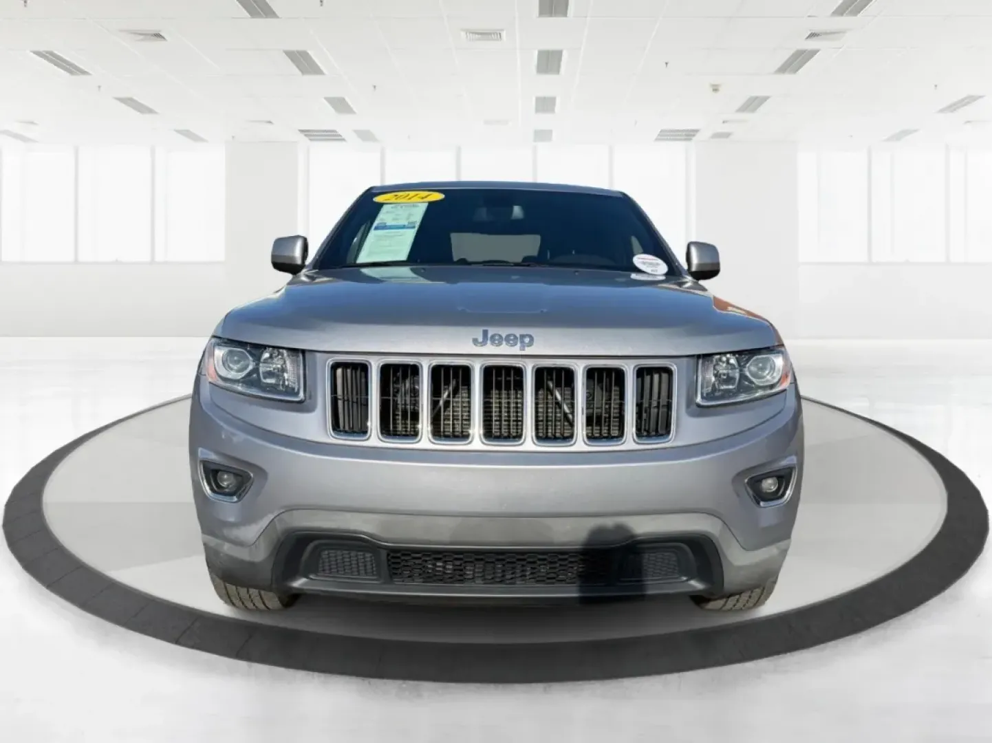 2014 Jeep Grand Cherokee Laredo (1C4RJEAG9EC) with an 3.6L V-6 DOHC engine, located at 1184 Kauffman Ave, Fairborn, OH, 45324, (937) 908-9800, 39.807072, -84.030914 - **Elevate Your Adventures with the 2014 Jeep Grand Cherokee Laredo!**<br /> <br /> Are you ready to take your family on unforgettable road trips or tackle weekend adventures like never before? The 2014 Jeep Grand Cherokee Laredo is designed for those who crave exploration and comfort in equal measur - Photo#7