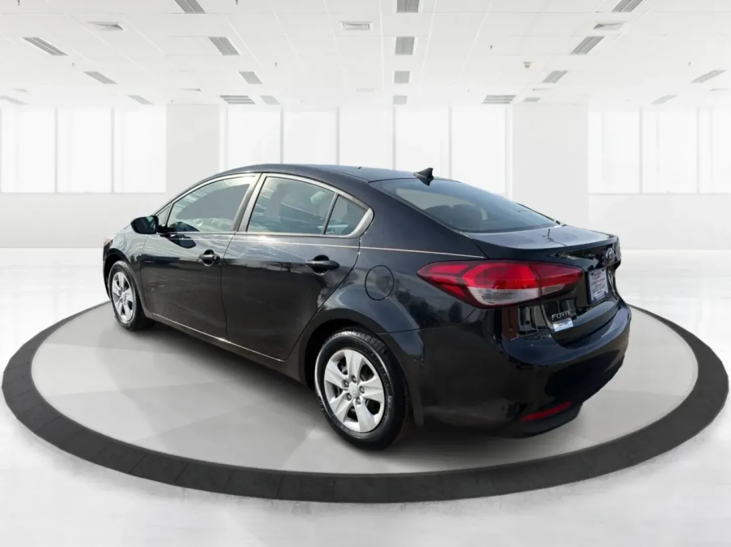 2017 Kia Forte LX (3KPFK4A79HE) with an 2L I-4 DOHC engine, located at 1184 Kauffman Ave, Fairborn, OH, 45324, (937) 908-9800, 39.807072, -84.030914 - Looking for an affordable and reliable vehicle that fits seamlessly into your everyday life? Look no further than the 2017 Kia Forte LX, available now at Advantage Car and Credit in Fairborn, OH. Whether you're commuting to work, shuttling the kids around, or heading out for weekend adventures, this - Photo#4
