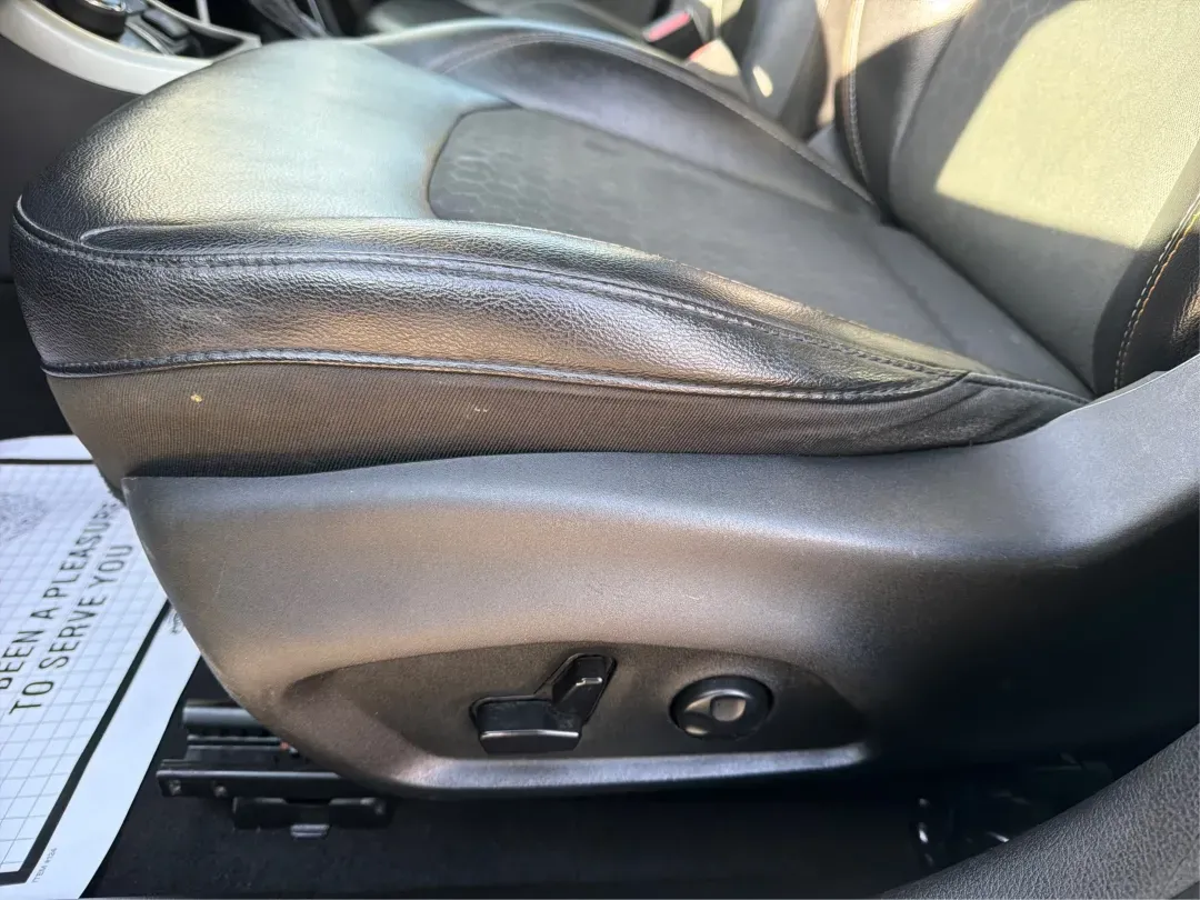 2018 Jeep Compass Latitude 4x4 (3C4NJDBB4JT) with an Other engine, located at 1184 Kauffman Ave, Fairborn, OH, 45324, (937) 908-9800, 39.807072, -84.030914 - Discover the perfect blend of style, reliability, and adventure with the 2018 Jeep Compass Latitude 4x4, now available at Advantage Car and Credit in Fairborn, OH. This rugged yet refined SUV is ideal for weekend warriors and growing families alike, offering the versatility you need for both daily c - Photo#18