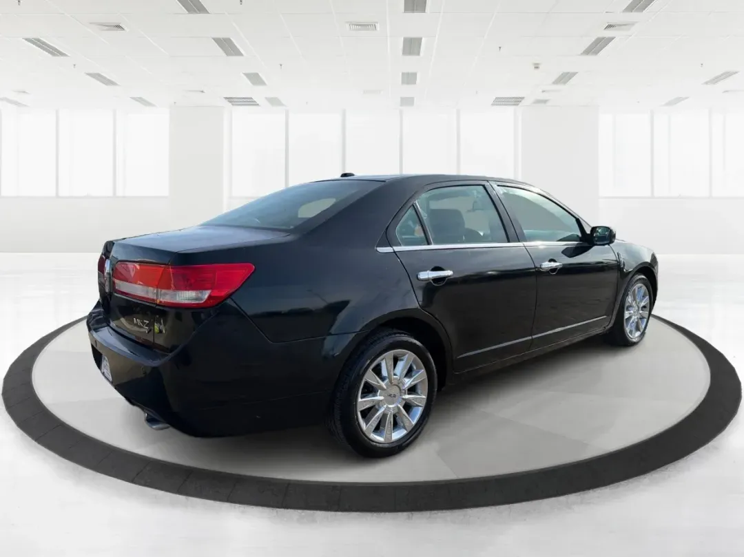 2011 Lincoln MKZ Base (3LNHL2GC5BR) with an Other engine, located at 401 Woodman Dr, Riverside, OH, 45431, (937) 908-9800, 39.760899, -84.123421 - **Elevate Your Commute with the 2011 Lincoln MKZ at Advantage Car and Credit - Riverside!**<br /> <br /> Ready to transform your daily drive into a luxurious experience? The 2011 Lincoln MKZ is the perfect vehicle for those seeking comfort without compromising on style. With its sleek black exterior - Photo#2