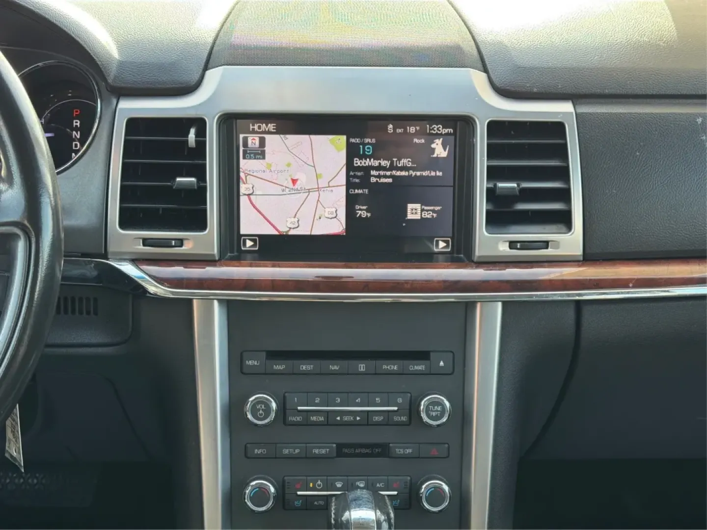 2011 Lincoln MKZ Base (3LNHL2GC5BR) with an 3.5L V6 DOHC 24V engine, 6-Speed Automatic transmission, located at 401 Woodman Dr, Riverside, OH, 45431, (937) 908-9800, 39.760899, -84.123421 - **Elevate Your Commute with the 2011 Lincoln MKZ at Advantage Car and Credit - Riverside!**<br /> <br /> Ready to transform your daily drive into a luxurious experience? The 2011 Lincoln MKZ is the perfect vehicle for those seeking comfort without compromising on style. With its sleek black exterior - Photo#13