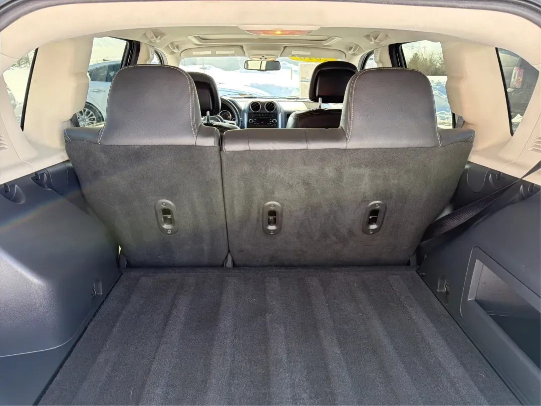 2016 Jeep Compass High Altitude Edition (1C4NJDEB4GD) with an 2.4L I-4 DOHC engine, located at 4508 South Dixie Dr, Moraine, OH, 45439, (937) 908-9800, 39.689976, -84.218452 - ### Get Ready for Your Next Adventure with the 2016 Jeep Compass High Altitude Edition!<br /> <br /> Are you an adventure seeker or a weekend warrior? The 2016 Jeep Compass High Altitude Edition is the perfect vehicle to elevate your lifestyle! Ideal for those who love hitting the trails or simply r - Photo#12