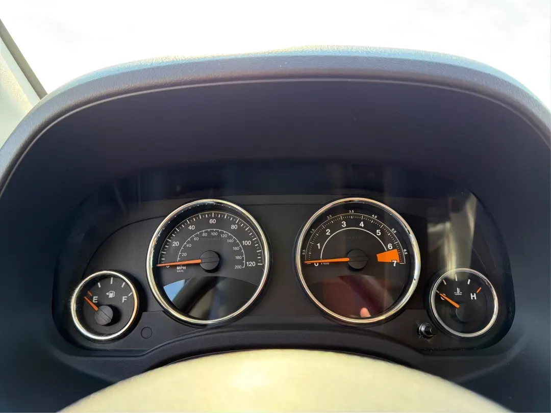 2016 Jeep Compass High Altitude Edition (1C4NJDEB4GD) with an 2.4L I-4 DOHC engine, located at 4508 South Dixie Dr, Moraine, OH, 45439, (937) 908-9800, 39.689976, -84.218452 - ### Get Ready for Your Next Adventure with the 2016 Jeep Compass High Altitude Edition!<br /> <br /> Are you an adventure seeker or a weekend warrior? The 2016 Jeep Compass High Altitude Edition is the perfect vehicle to elevate your lifestyle! Ideal for those who love hitting the trails or simply r - Photo#15