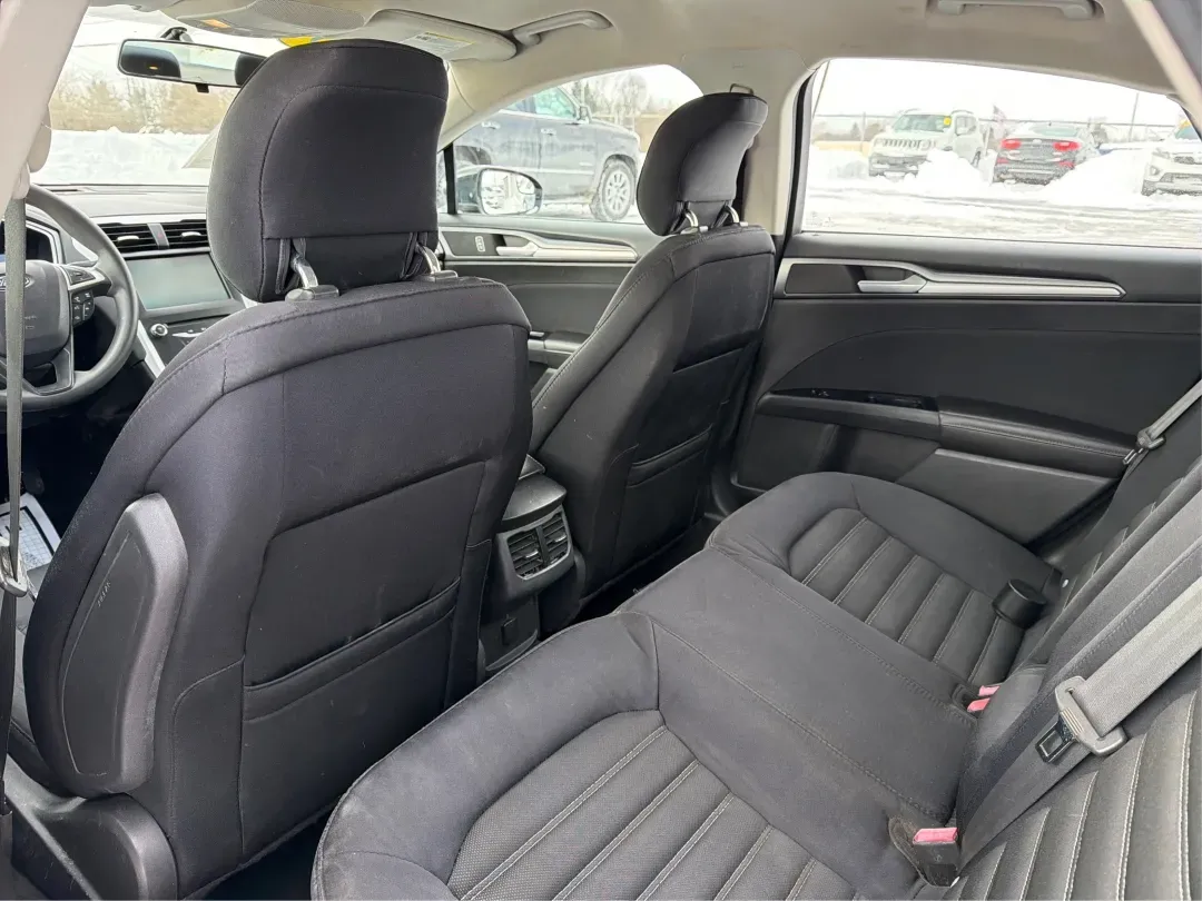 2015 Ford Fusion SE (3FA6P0H78FR) with an Other engine, located at 4508 South Dixie Dr, Moraine, OH, 45439, (937) 908-9800, 39.689976, -84.218452 - Discover the perfect blend of style, comfort, and reliability with this stunning 2015 Ford Fusion SE, available now at Advantage Car and Credit in Moraine, OH! Whether you're commuting to work, shuttling kids to school, or embarking on weekend adventures, this sleek sedan is designed to fit seamless - Photo#10