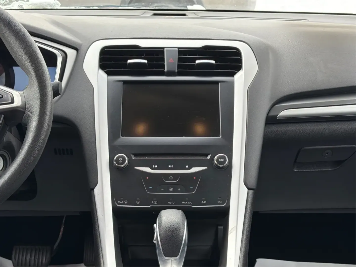 2015 Ford Fusion SE (3FA6P0H78FR) with an 2.5L L4 DOHC 16V engine, Automatic transmission, located at 4508 South Dixie Dr, Moraine, OH, 45439, (937) 908-9800, 39.689976, -84.218452 - Discover the perfect blend of style, comfort, and reliability with this stunning 2015 Ford Fusion SE, available now at Advantage Car and Credit in Moraine, OH! Whether you're commuting to work, shuttling kids to school, or embarking on weekend adventures, this sleek sedan is designed to fit seamless - Photo#12