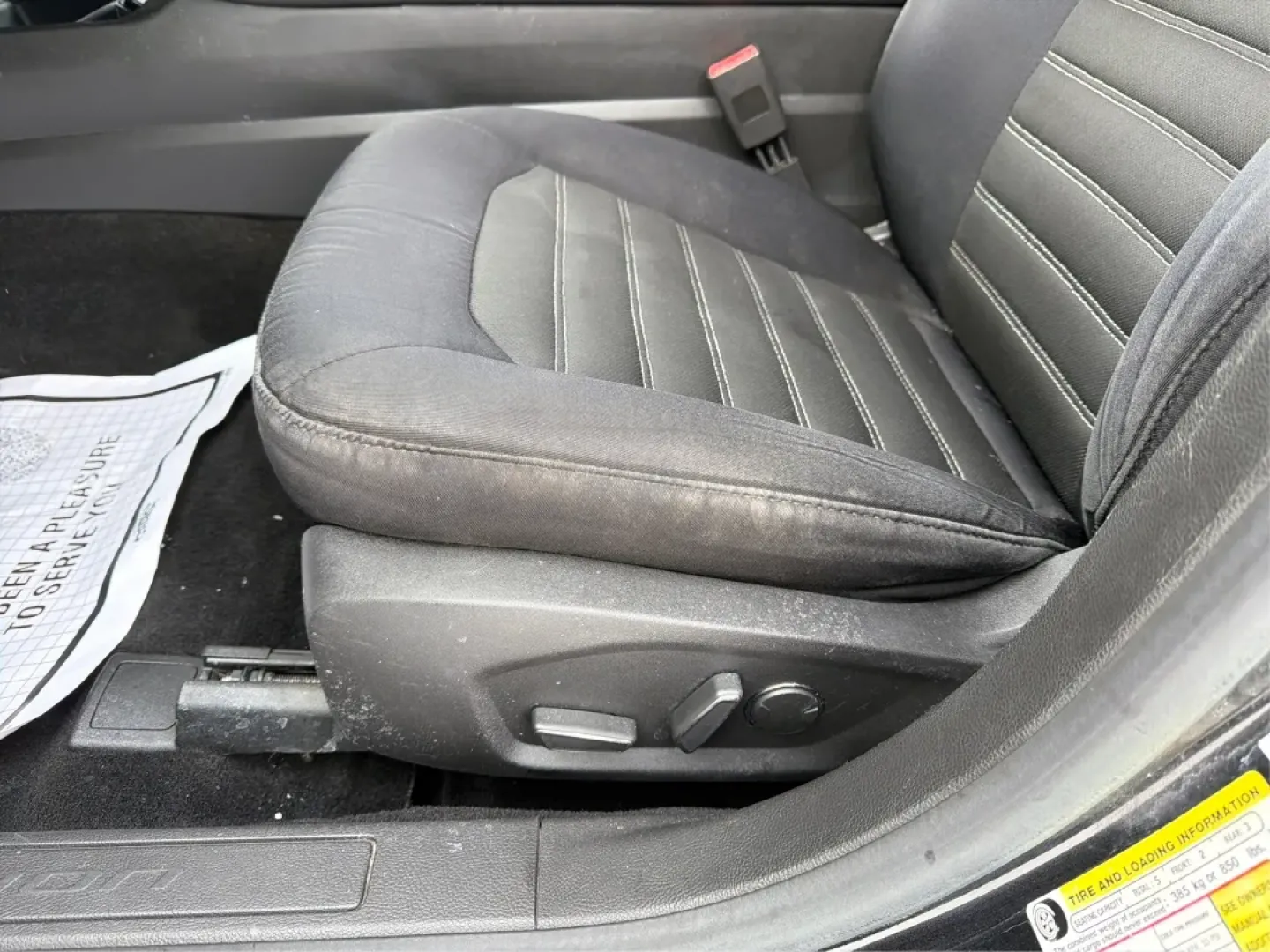 2015 Ford Fusion SE (3FA6P0H78FR) with an 2.5L L4 DOHC 16V engine, Automatic transmission, located at 4508 South Dixie Dr, Moraine, OH, 45439, (937) 908-9800, 39.689976, -84.218452 - Discover the perfect blend of style, comfort, and reliability with this stunning 2015 Ford Fusion SE, available now at Advantage Car and Credit in Moraine, OH! Whether you're commuting to work, shuttling kids to school, or embarking on weekend adventures, this sleek sedan is designed to fit seamless - Photo#17