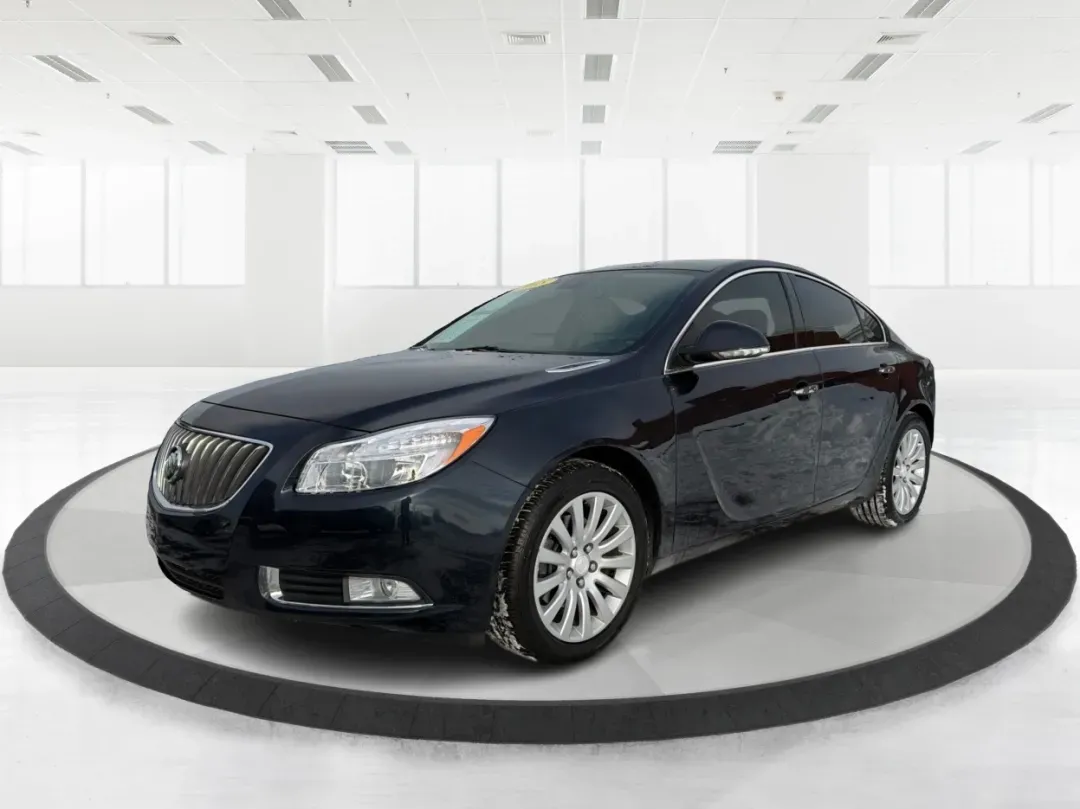 2013 Buick Regal Turbo - Premium 1 (2G4GS5EV0D9) with an ECOTEC 2L I-4 gasoline direct injection engine, located at 1951 S Dayton Lakeview Rd., New Carlisle, OH, 45344, (937) 908-9800, 39.890999, -84.050255 - **Experience Luxury and Performance with the 2013 Buick Regal Turbo - Premium 1 at Advantage Car and Credit in New Carlisle!**<br /> <br /> If you're looking for a versatile sedan that combines luxury, performance, and affordability, the 2013 Buick Regal Turbo - Premium 1 is the perfect fit for you. - Photo#8