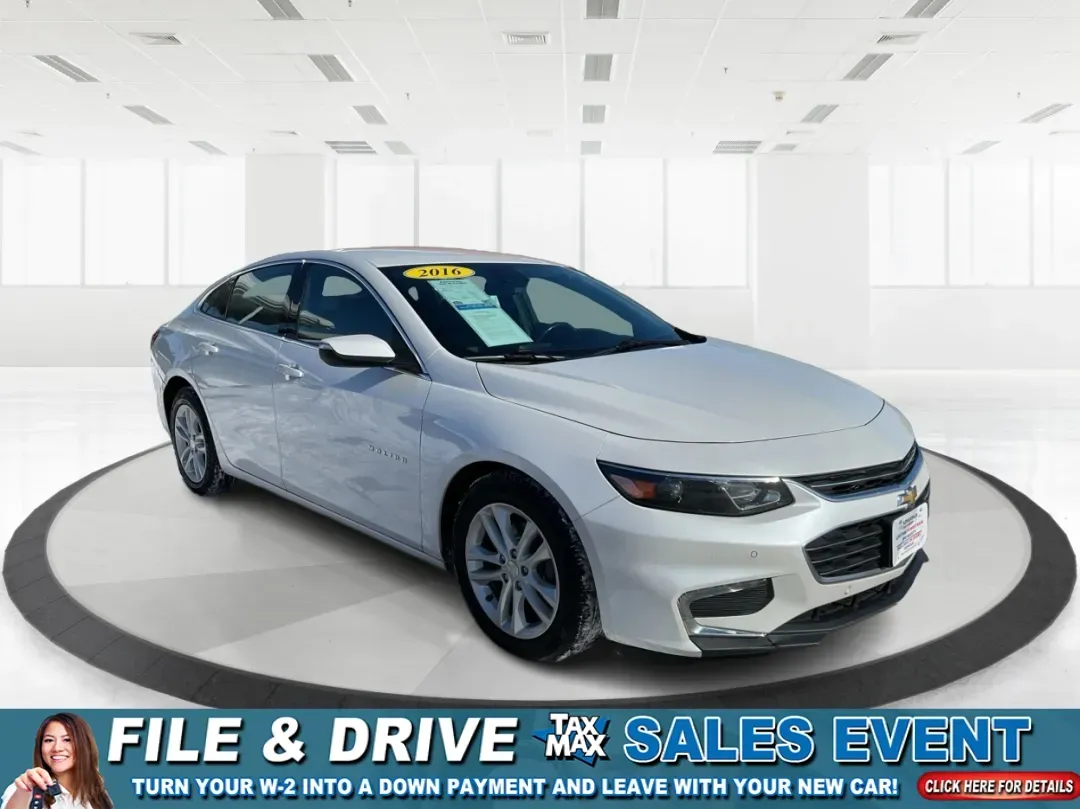 2016 Chevrolet Malibu 1LT (1G1ZE5ST6GF) with an ECOTEC 1.5L I-4 gasoline direct injection engine, located at 401 Woodman Dr, Riverside, OH, 45431, (937) 908-9800, 39.760899, -84.123421 - **Elevate Your Commute with the Exceptional 2016 Chevrolet Malibu 1LT** <br /> <br /> Are you searching for a reliable sedan that balances style, comfort, and performance? Look no further than the 2016 Chevrolet Malibu 1LT, available at Advantage Car and Credit in Riverside, OH. Perfect for both you - Photo#0