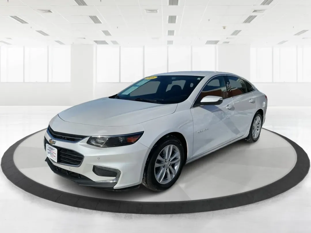 2016 Chevrolet Malibu 1LT (1G1ZE5ST6GF) with an ECOTEC 1.5L I-4 gasoline direct injection engine, located at 401 Woodman Dr, Riverside, OH, 45431, (937) 908-9800, 39.760899, -84.123421 - **Elevate Your Commute with the Exceptional 2016 Chevrolet Malibu 1LT** <br /> <br /> Are you searching for a reliable sedan that balances style, comfort, and performance? Look no further than the 2016 Chevrolet Malibu 1LT, available at Advantage Car and Credit in Riverside, OH. Perfect for both you - Photo#8