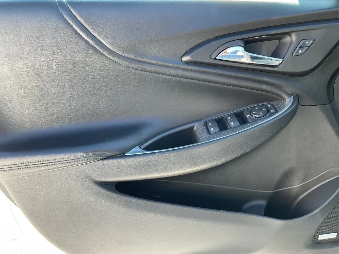 2016 Chevrolet Malibu 1LT (1G1ZE5ST6GF) with an ECOTEC 1.5L I-4 gasoline direct injection engine, located at 401 Woodman Dr, Riverside, OH, 45431, (937) 908-9800, 39.760899, -84.123421 - **Elevate Your Commute with the Exceptional 2016 Chevrolet Malibu 1LT** <br /> <br /> Are you searching for a reliable sedan that balances style, comfort, and performance? Look no further than the 2016 Chevrolet Malibu 1LT, available at Advantage Car and Credit in Riverside, OH. Perfect for both you - Photo#19