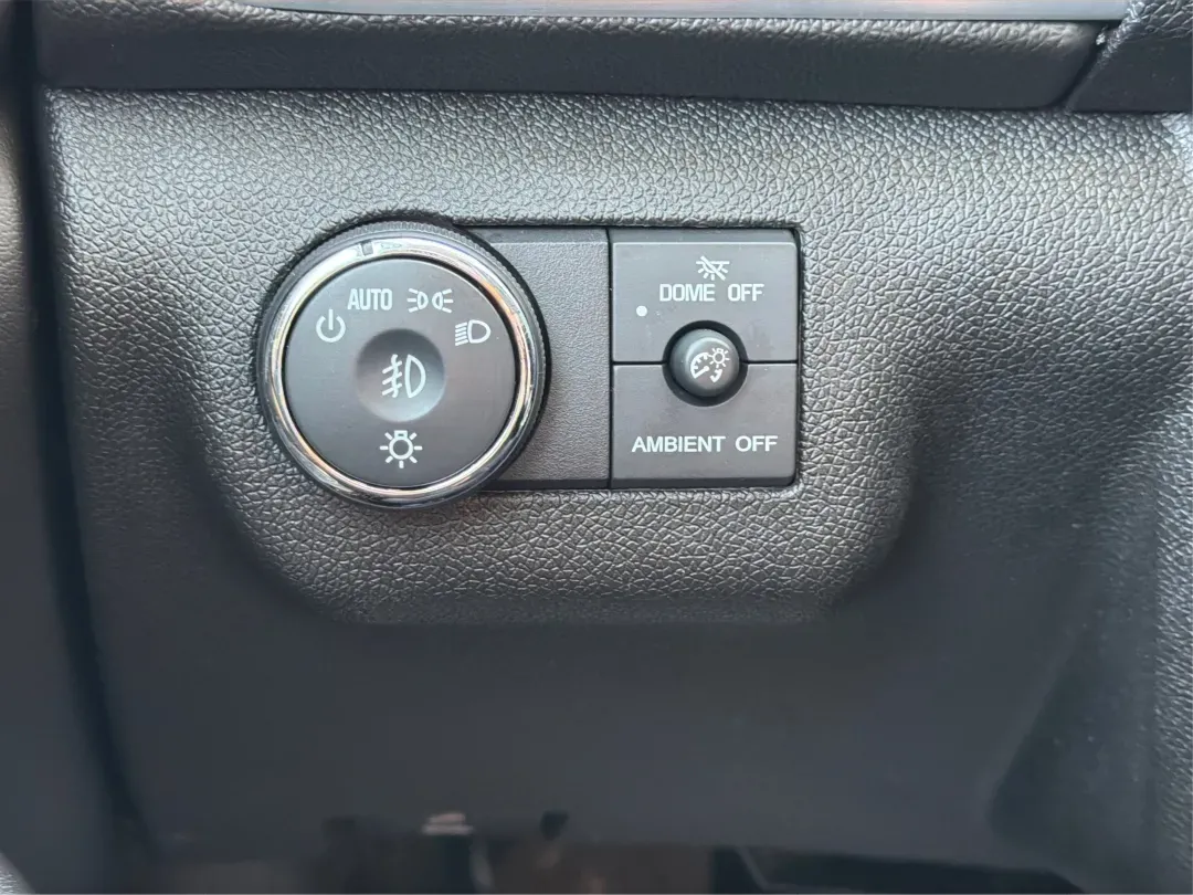 2015 GMC Acadia SLT-1 (1GKKVRKD6FJ) with an 3.6L V-6 gasoline direct injection engine, located at 1230 East Main St, Xenia, OH, 45385, (937) 908-9800, 39.688026, -83.910172 - **Experience Adventure and Comfort with the 2015 GMC Acadia at Advantage Car and Credit - Xenia!**<br /> <br /> Are you searching for the perfect vehicle to accommodate your growing family, make weekend adventures a breeze, or tackle your daily commute with style? Look no further than this stunning - Photo#17