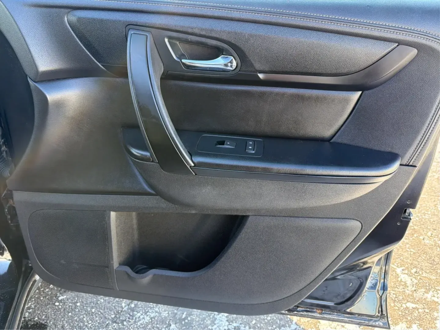 2016 GMC Acadia SLE-1 (1GKKVNED4GJ) with an 3.6L V-6 gasoline direct injection engine, 6A transmission, located at 1099 N County Rd 25A, Troy, OH, 45373, (937) 908-9800, 40.057079, -84.212883 - **Adventure Awaits with the 2016 GMC Acadia at Advantage Car and Credit - Troy!**<br /> <br /> When it comes to family outings or weekend getaways, the 2016 GMC Acadia is your perfect travel companion. Designed for those who crave the ideal blend of comfort, space, and versatility, this SUV is just - Photo#20