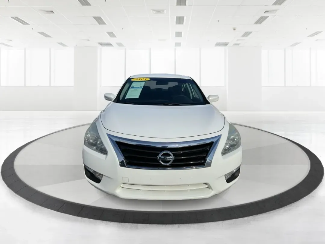 2015 Nissan Altima 2.5 S (1N4AL3AP4FC) with an 2.5L I-4 DOHC engine, located at 401 Woodman Dr, Riverside, OH, 45431, (937) 908-9800, 39.760899, -84.123421 - **Discover Adventure and Comfort with the 2015 Nissan Altima at Advantage Car and Credit - Riverside!**<br /> <br /> Are you ready to elevate your daily commute or embark on weekend adventures without breaking the bank? Say hello to the 2015 Nissan Altima, available now at Advantage Car and Credit i - Photo#7