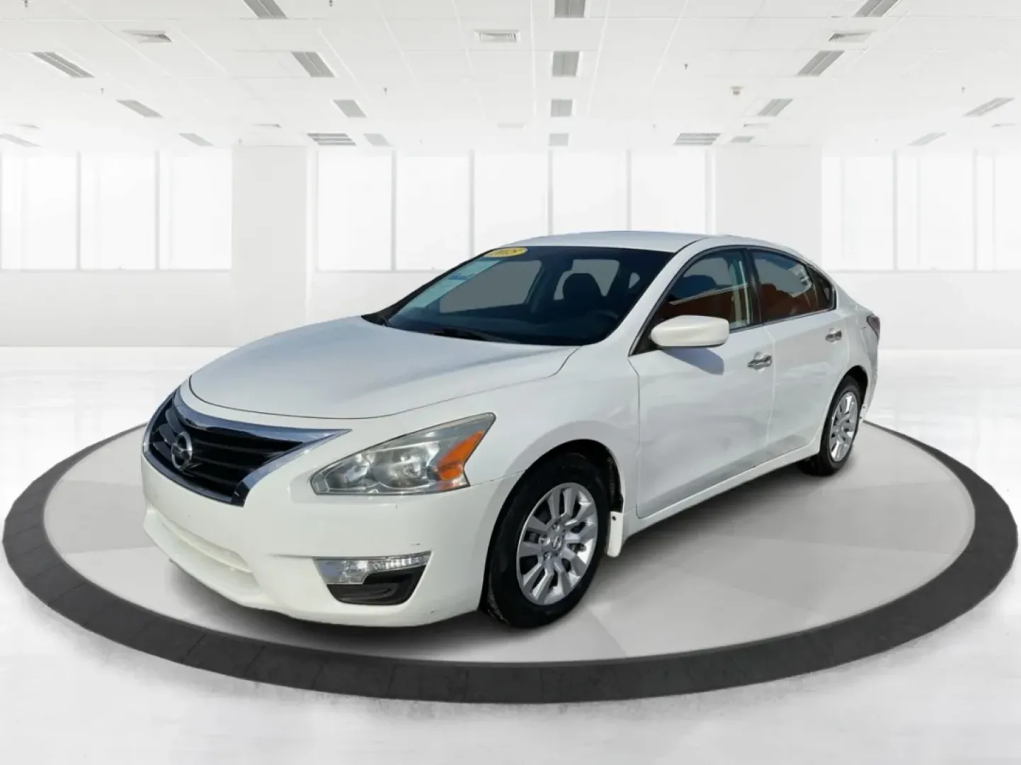 2015 Nissan Altima 2.5 S (1N4AL3AP4FC) with an 2.5L I-4 DOHC engine, located at 401 Woodman Dr, Riverside, OH, 45431, (937) 908-9800, 39.760899, -84.123421 - **Discover Adventure and Comfort with the 2015 Nissan Altima at Advantage Car and Credit - Riverside!**<br /> <br /> Are you ready to elevate your daily commute or embark on weekend adventures without breaking the bank? Say hello to the 2015 Nissan Altima, available now at Advantage Car and Credit i - Photo#8