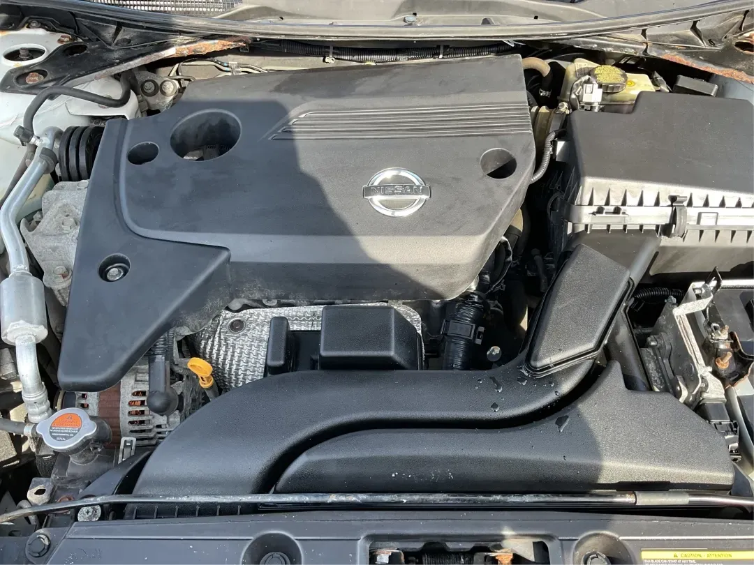 2015 Nissan Altima 2.5 S (1N4AL3AP4FC) with an 2.5L I-4 DOHC engine, located at 401 Woodman Dr, Riverside, OH, 45431, (937) 908-9800, 39.760899, -84.123421 - **Discover Adventure and Comfort with the 2015 Nissan Altima at Advantage Car and Credit - Riverside!**<br /> <br /> Are you ready to elevate your daily commute or embark on weekend adventures without breaking the bank? Say hello to the 2015 Nissan Altima, available now at Advantage Car and Credit i - Photo#11