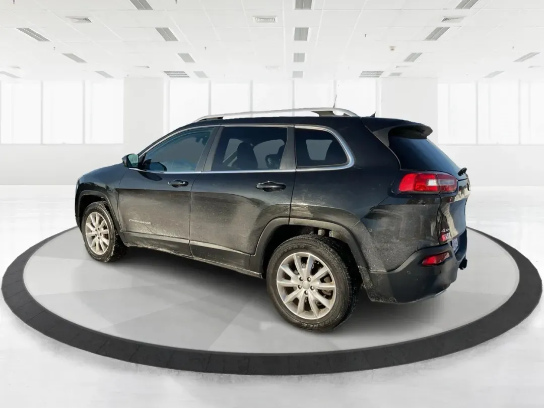 2014 Jeep Cherokee Limited (1C4PJMDS5EW) with an Other engine, located at 1099 N County Rd 25A, Troy, OH, 45373, (937) 908-9800, 40.057079, -84.212883 - Discover the perfect blend of versatility and style with the 2014 Jeep Cherokee Limited, now available at Advantage Car and Credit in Troy, OH! Whether you're navigating the daily grind or embarking on weekend adventures, this crossover SUV is designed to enhance your lifestyle, making it an ideal c - Photo#4