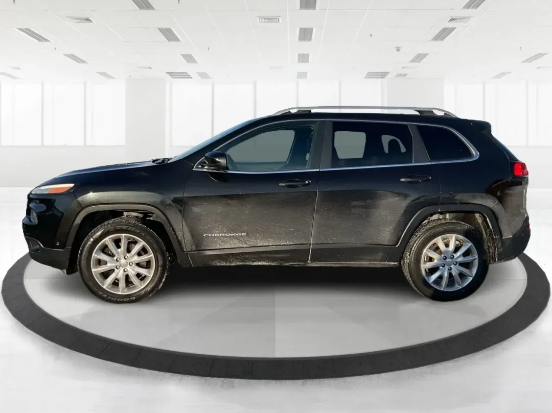 2014 Jeep Cherokee Limited (1C4PJMDS5EW) with an Other engine, located at 1099 N County Rd 25A, Troy, OH, 45373, (937) 908-9800, 40.057079, -84.212883 - Discover the perfect blend of versatility and style with the 2014 Jeep Cherokee Limited, now available at Advantage Car and Credit in Troy, OH! Whether you're navigating the daily grind or embarking on weekend adventures, this crossover SUV is designed to enhance your lifestyle, making it an ideal c - Photo#5