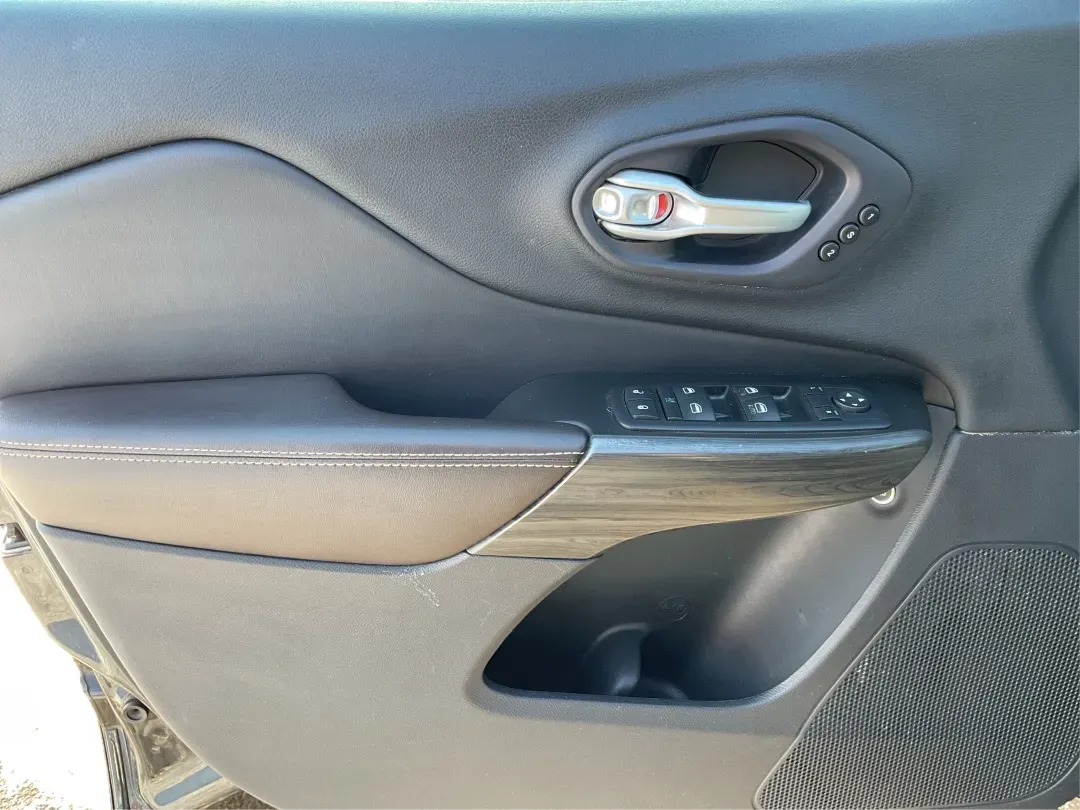 2014 Jeep Cherokee Limited (1C4PJMDS5EW) with an Other engine, located at 1099 N County Rd 25A, Troy, OH, 45373, (937) 908-9800, 40.057079, -84.212883 - Discover the perfect blend of versatility and style with the 2014 Jeep Cherokee Limited, now available at Advantage Car and Credit in Troy, OH! Whether you're navigating the daily grind or embarking on weekend adventures, this crossover SUV is designed to enhance your lifestyle, making it an ideal c - Photo#19