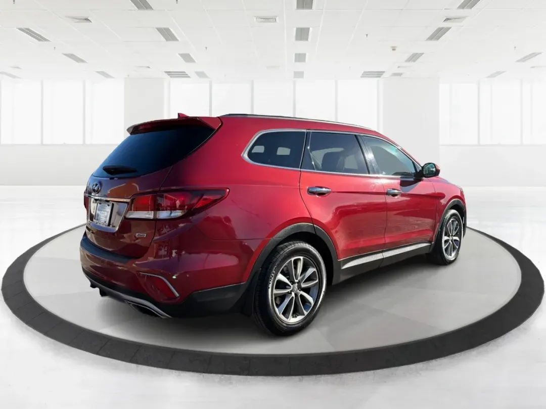 2017 Hyundai Santa Fe SE (KM8SMDHF0HU) with an 3.3L V-6 gasoline direct injection engine, located at 1230 East Main St, Xenia, OH, 45385, (937) 908-9800, 39.688026, -83.910172 - **Adventure Awaits with This 2017 Hyundai Santa Fe SE - Your Ideal Family SUV!**<br /> <br /> Are you on the lookout for a versatile, spacious SUV that can easily accommodate your family's needs? Look no further than this stunning 2017 Hyundai Santa Fe SE, available now at Advantage Car and Credit i - Photo#2