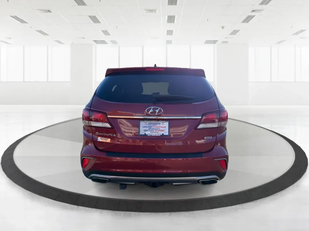 2017 Hyundai Santa Fe SE (KM8SMDHF0HU) with an 3.3L V-6 gasoline direct injection engine, located at 1230 East Main St, Xenia, OH, 45385, (937) 908-9800, 39.688026, -83.910172 - **Adventure Awaits with This 2017 Hyundai Santa Fe SE - Your Ideal Family SUV!**<br /> <br /> Are you on the lookout for a versatile, spacious SUV that can easily accommodate your family's needs? Look no further than this stunning 2017 Hyundai Santa Fe SE, available now at Advantage Car and Credit i - Photo#3