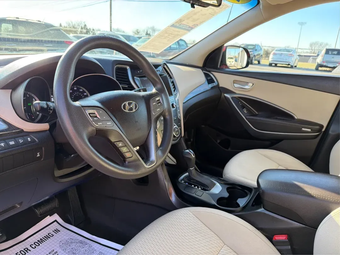 2017 Hyundai Santa Fe SE (KM8SMDHF0HU) with an 3.3L V-6 gasoline direct injection engine, located at 1230 East Main St, Xenia, OH, 45385, (937) 908-9800, 39.688026, -83.910172 - **Adventure Awaits with This 2017 Hyundai Santa Fe SE - Your Ideal Family SUV!**<br /> <br /> Are you on the lookout for a versatile, spacious SUV that can easily accommodate your family's needs? Look no further than this stunning 2017 Hyundai Santa Fe SE, available now at Advantage Car and Credit i - Photo#9