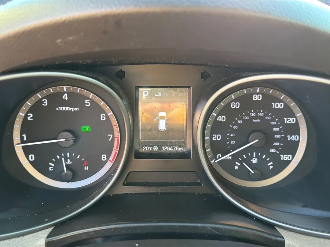 2017 Hyundai Santa Fe SE (KM8SMDHF0HU) with an 3.3L V-6 gasoline direct injection engine, located at 1230 East Main St, Xenia, OH, 45385, (937) 908-9800, 39.688026, -83.910172 - **Adventure Awaits with This 2017 Hyundai Santa Fe SE - Your Ideal Family SUV!**<br /> <br /> Are you on the lookout for a versatile, spacious SUV that can easily accommodate your family's needs? Look no further than this stunning 2017 Hyundai Santa Fe SE, available now at Advantage Car and Credit i - Photo#15