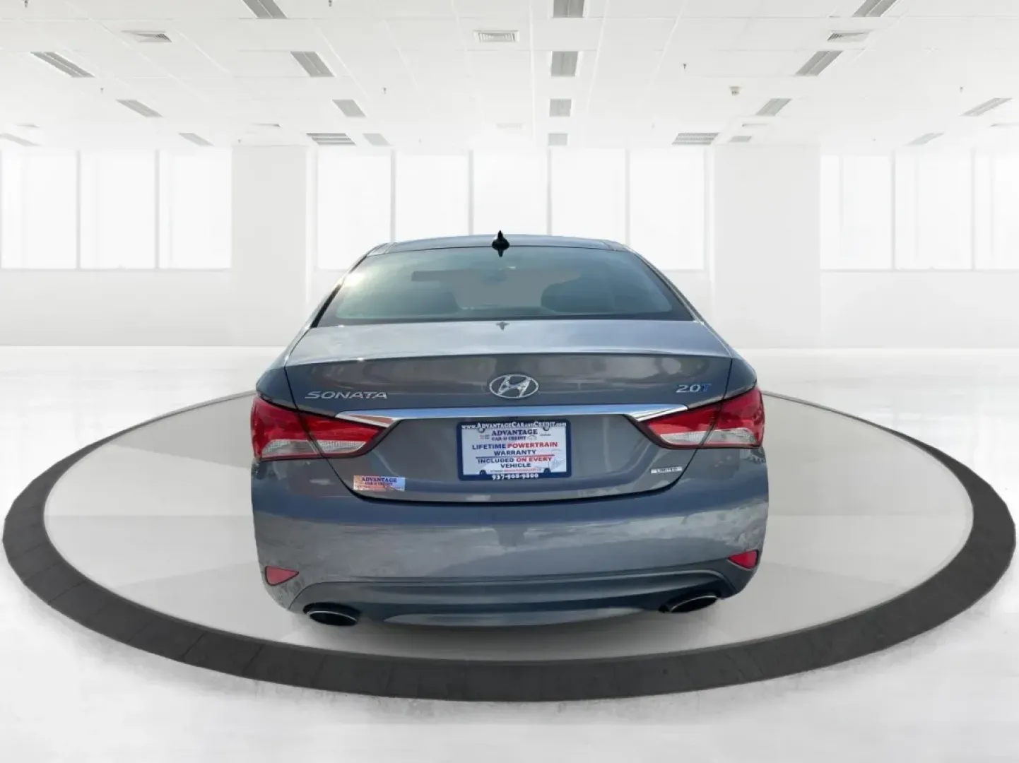 2014 Hyundai Sonata Limited 2.0T (5NPEC4AB3EH) with an 2L I-4 gasoline direct injection engine, 6-Speed Automatic transmission, located at 1951 S Dayton Lakeview Rd., New Carlisle, OH, 45344, (937) 908-9800, 39.890999, -84.050255 - Are you in search of the perfect blend of style, performance, and reliability for your daily commutes or family outings? Look no further! At Advantage Car and Credit in New Carlisle, OH, we proudly present this stunning 2014 Hyundai Sonata Limited 2.0T, a sedan designed for those who appreciate both - Photo#3