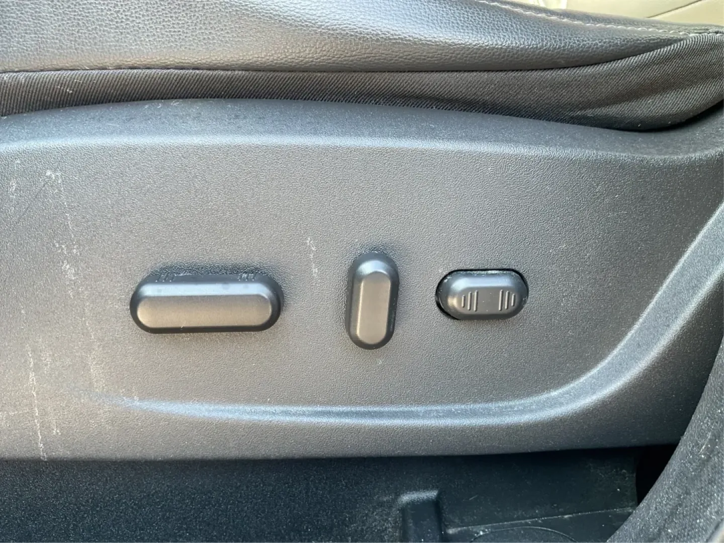 2017 Ford Escape Titanium (1FMCU0J90HU) with an 2.0L L4 DOHC 16V engine, 6A transmission, located at 4508 South Dixie Dr, Moraine, OH, 45439, (937) 908-9800, 39.689976, -84.218452 - **Adventure Awaits with the 2017 Ford Escape Titanium Perfect for Family Road Trips!**<br /> <br /> Are you ready to elevate your family adventures or daily commutes? Look no further than the 2017 Ford Escape Titanium, a sport utility vehicle designed for those who crave comfort, style, and functio - Photo#18