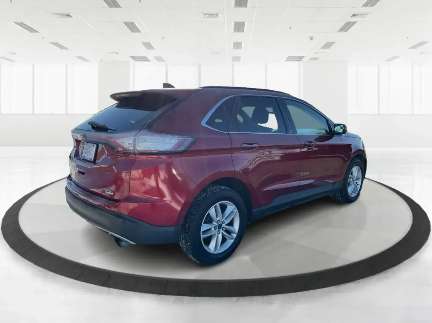 2016 Ford Edge SEL (2FMPK3J99GB) with an 2.0L L4 DOHC 16V engine, 6A transmission, located at 8750 N County Rd 25A, Piqua, OH, 45356, (937) 908-9800, 40.164391, -84.232513 - **Elevate Your Daily Drive with This 2016 Ford Edge SEL at Advantage Car and Credit - Piqua!**<br /> <br /> Are you ready to transform your daily commute or weekend adventures? The 2016 Ford Edge SEL is the perfect SUV to elevate your driving experience, whether you're hauling the kids to soccer pra - Photo#2