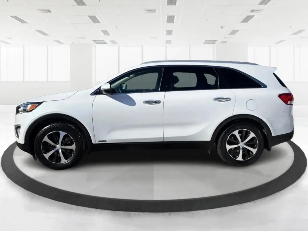 2018 Kia Sorento 2.0T EX (5XYPHDA11JG) with an 2L I-4 gasoline direct injection engine, 6A transmission, located at 880 E. National Road, Vandalia, OH, 45377, (937) 908-9800, 39.891918, -84.183594 - Experience the freedom of adventure with the 2018 Kia Sorento EX, available at Advantage Car and Credit in Vandalia, OH! This SUV is not just a vehicle; it's a companion for families, commuters, and weekend explorers alike. With its robust features and versatile design, the Sorento is perfect for ev - Photo#5