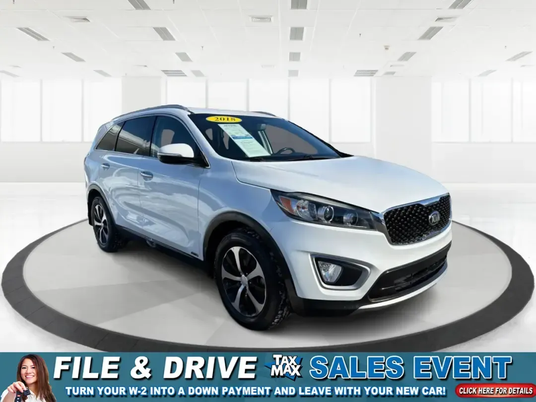 2018 Kia Sorento 2.0T EX (5XYPHDA11JG) with an 2L I-4 gasoline direct injection engine, 6A transmission, located at 8750 N County Rd 25A, Piqua, OH, 45356, (937) 908-9800, 40.164391, -84.232513 - Experience the freedom of adventure with the 2018 Kia Sorento EX, available at Advantage Car and Credit in Vandalia, OH! This SUV is not just a vehicle; it's a companion for families, commuters, and weekend explorers alike. With its robust features and versatile design, the Sorento is perfect for ev - Photo#0