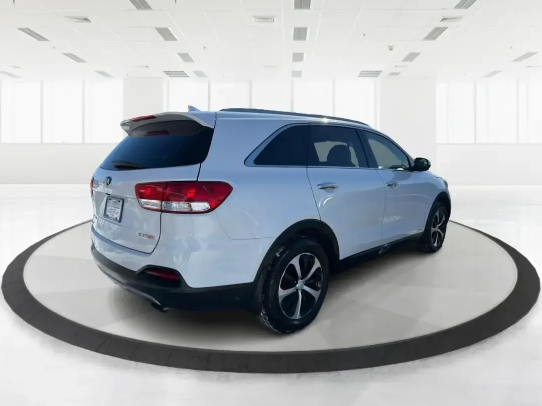 2018 Kia Sorento 2.0T EX (5XYPHDA11JG) with an 2L I-4 gasoline direct injection engine, 6A transmission, located at 8750 N County Rd 25A, Piqua, OH, 45356, (937) 908-9800, 40.164391, -84.232513 - Experience the freedom of adventure with the 2018 Kia Sorento EX, available at Advantage Car and Credit in Vandalia, OH! This SUV is not just a vehicle; it's a companion for families, commuters, and weekend explorers alike. With its robust features and versatile design, the Sorento is perfect for ev - Photo#2