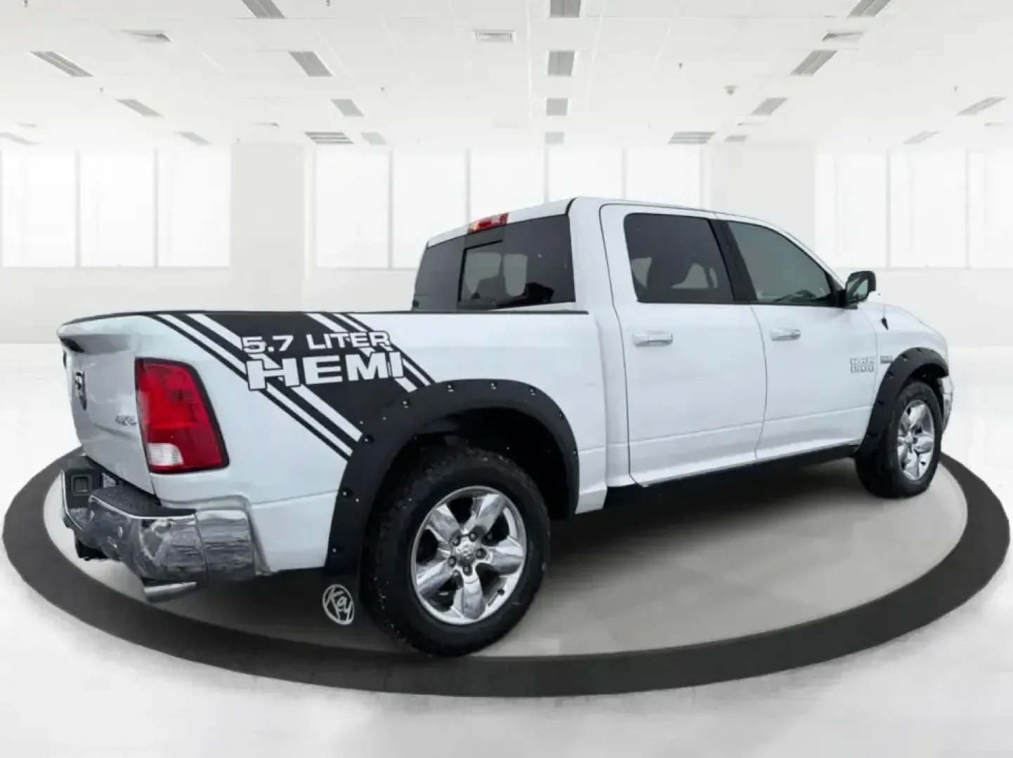 2016 Ram 1500 Big Horn (3C6RR7LT1GG) with an HEMI 5.7L V-8 variable valve control engine, 6A transmission, located at 8750 N County Rd 25A, Piqua, OH, 45356, (937) 908-9800, 40.164391, -84.232513 - ### Unleash Your Adventurous Spirit with the 2016 Ram 1500 Big Horn at Advantage Car and Credit - Piqua!<br /> <br /> Are you searching for the perfect truck that seamlessly combines power, comfort, and reliability for your next weekend getaway or daily commute? Look no further than the 2016 Ram 150 - Photo#2