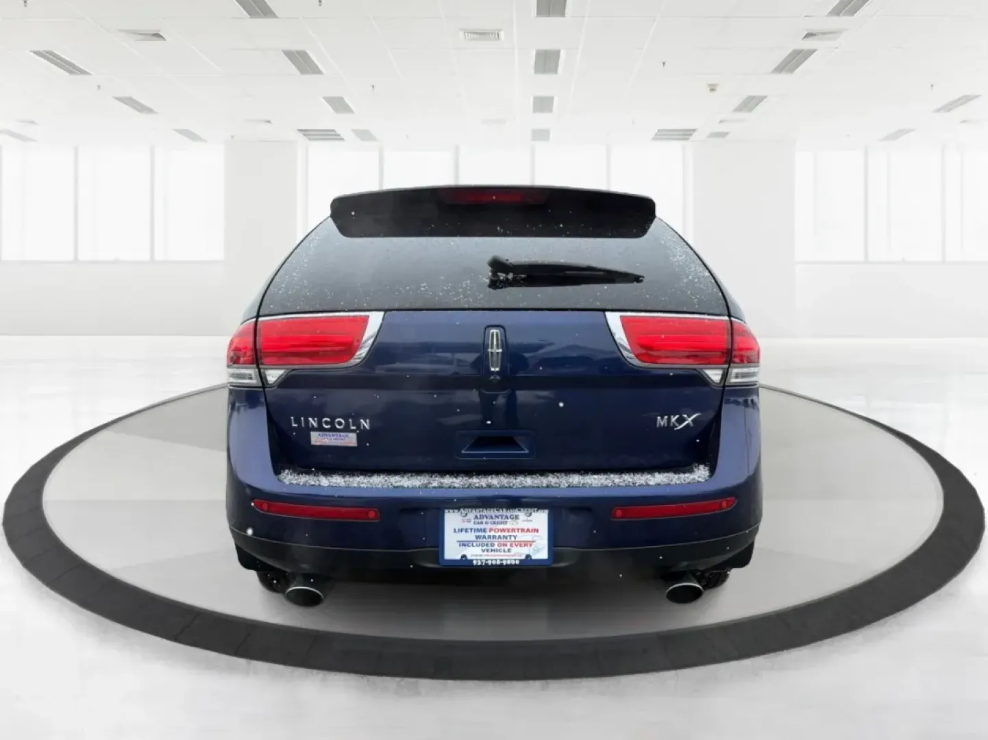 2011 Lincoln MKX Base (2LMDJ6JK8BB) with an Other engine, located at 8750 N County Rd 25A, Piqua, OH, 45356, (937) 908-9800, 40.164391, -84.232513 - **Discover Comfort and Style with This 2011 Lincoln MKX at Advantage Car and Credit - Piqua!**<br /> <br /> Are you in the market for a vehicle that perfectly combines luxury, comfort, and versatility? Look no further! The 2011 Lincoln MKX is the ideal choice for growing families, busy professionals - Photo#3