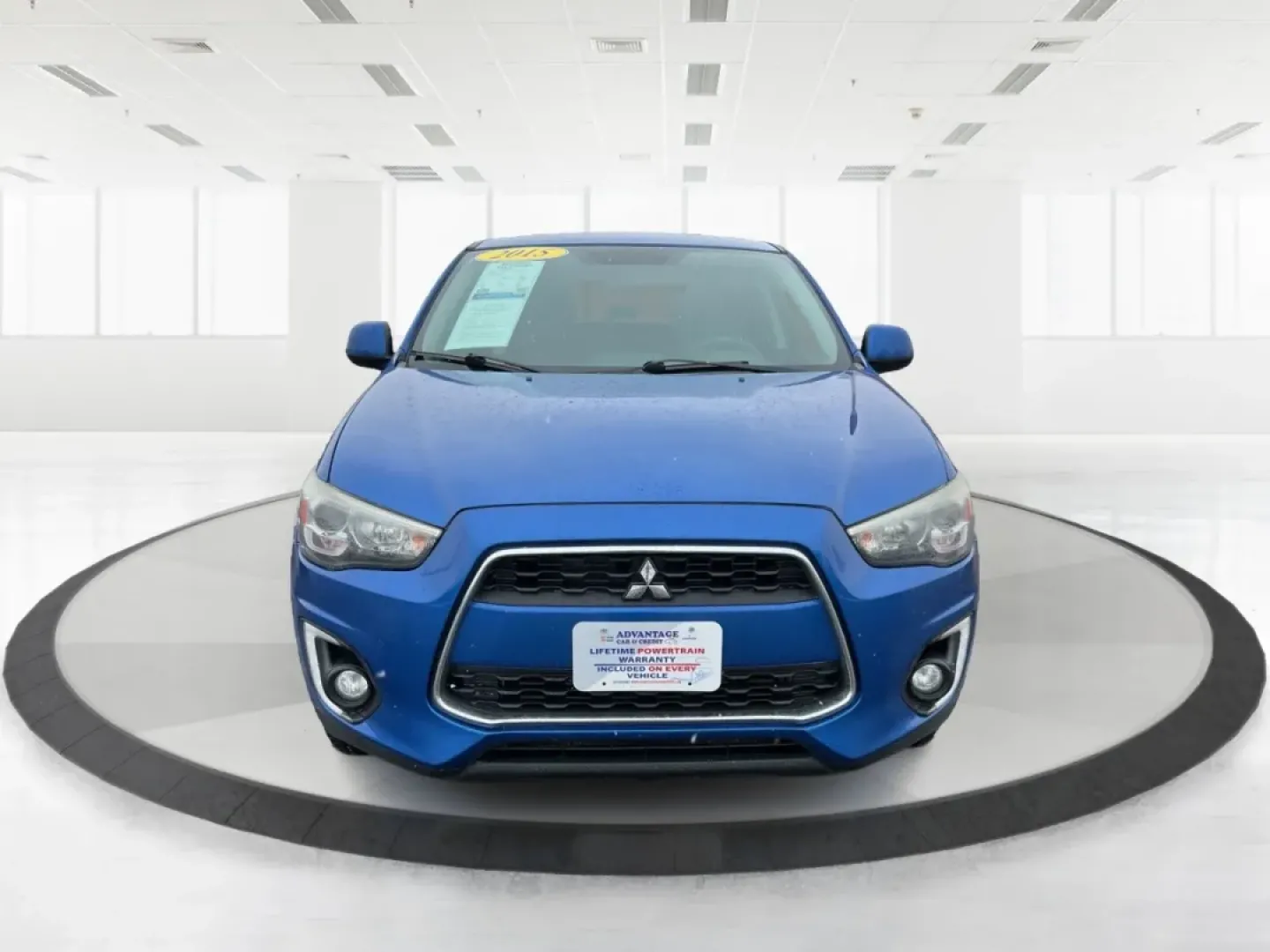 2015 Mitsubishi Outlander SE (4A4AR4AU6FE) with an 2L I-4 DOHC engine, located at 401 Woodman Dr, Riverside, OH, 45431, (937) 908-9800, 39.760899, -84.123421 - **Discover Your Next Adventure with the 2015 Mitsubishi Outlander SE at Advantage Car and Credit - Riverside!**<br /> <br /> Are you ready to elevate your family outings or weekend getaways? The 2015 Mitsubishi Outlander SE is the perfect companion for those who crave versatility and comfort. Design - Photo#5