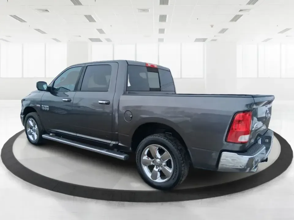 2016 Ram 1500 Big Horn (3C6RR7LT8GG) with an 5.7L V8 OHV 16V engine, 6A transmission, located at 1230 East Main St, Xenia, OH, 45385, (937) 908-9800, 39.688026, -83.910172 - Picture your next Saturday: you've got the boat hitched up, the cooler packed, and the whole crew riding comfortably to Caesar Creek-then Monday morning it's back to the commute with confidence in any Ohio weather. This 2016 Ram 1500 Big Horn Crew Cab 4WD is built for real life in Moraine: hauling, - Photo#4