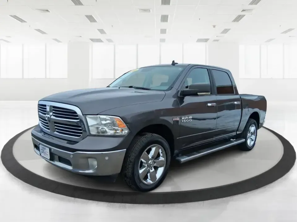 2016 Ram 1500 Big Horn (3C6RR7LT8GG) with an 5.7L V8 OHV 16V engine, 6A transmission, located at 1230 East Main St, Xenia, OH, 45385, (937) 908-9800, 39.688026, -83.910172 - Picture your next Saturday: you've got the boat hitched up, the cooler packed, and the whole crew riding comfortably to Caesar Creek-then Monday morning it's back to the commute with confidence in any Ohio weather. This 2016 Ram 1500 Big Horn Crew Cab 4WD is built for real life in Moraine: hauling, - Photo#8