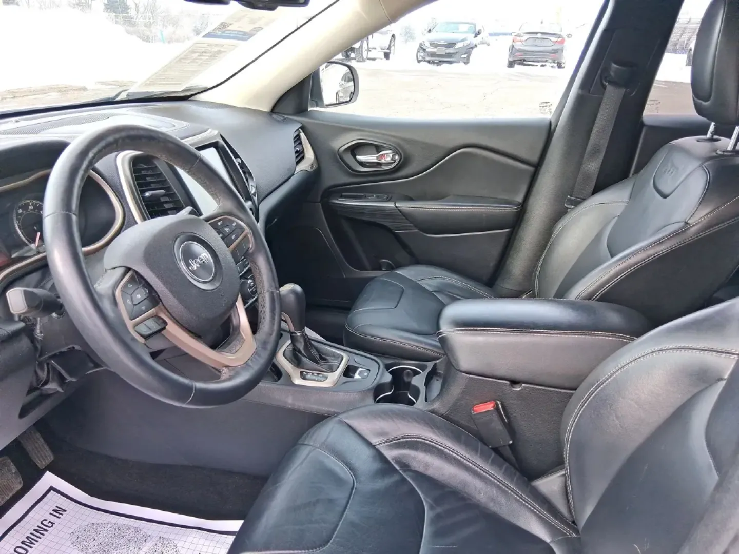 2014 Jeep Cherokee Limited (1C4PJLDB5EW) with an 2.4L L4 DOHC 16V engine, 9-Speed Automatic transmission, located at 401 Woodman Dr, Riverside, OH, 45431, (937) 908-9800, 39.760899, -84.123421 - Picture your next Ohio weekend: loading up the cooler, pointing the hood toward Eastwood MetroPark, and cruising I-675 or US35 with room for friends, gear, and comfort. This 2014 Jeep Cherokee Limited is the kind of crossover that fits real life in Riverside-school runs, long commutes to Wright-Patt - Photo#9