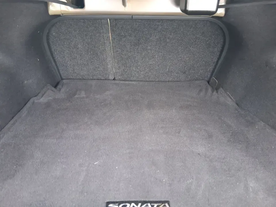 2016 Hyundai Sonata SE (5NPE24AF9GH) with an 2.4L I-4 gasoline direct injection engine, 7A transmission, located at 4508 South Dixie Dr, Moraine, OH, 45439, (937) 908-9800, 39.689976, -84.218452 - Need a dependable daily driver that can handle the school run, the I-75 commute, and the occasional weekend getaway without draining your budget? This 2016 Hyundai Sonata SE in rich Dark Truffle is the kind of comfortable, efficient sedan that fits real life in Vandalia-easy to park, smooth on longe - Photo#12