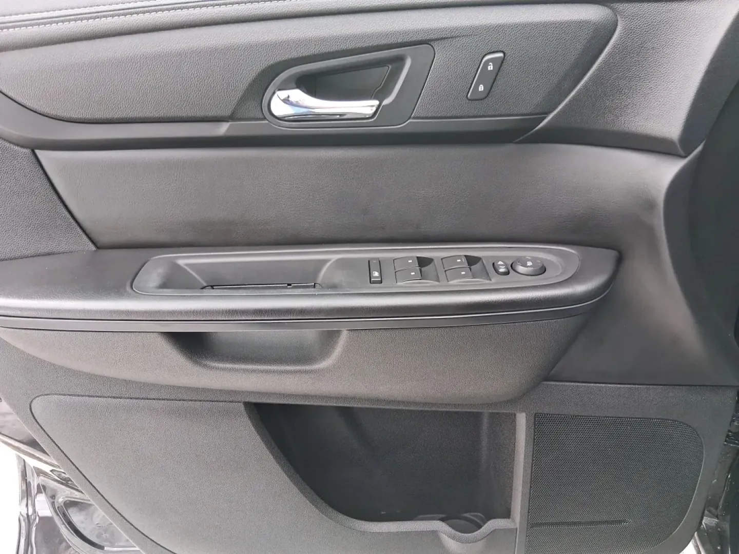 2014 GMC Acadia SLE-2 (1GKKRPKD7EJ) with an 3.6L V-6 gasoline direct injection engine, 6-Speed Automatic transmission, located at 8750 N County Rd 25A, Piqua, OH, 45356, (937) 908-9800, 40.164391, -84.232513 - Life gets busy-school drop-offs, long commutes, weekend tournaments, and the occasional road trip up I75. If you need one SUV that can handle family life and still feel comfortable on the daily drive, this **2014 GMC Acadia SLE-2** is a smart, versatile choice. Finished in **Carbon Black Metallic** - Photo#18