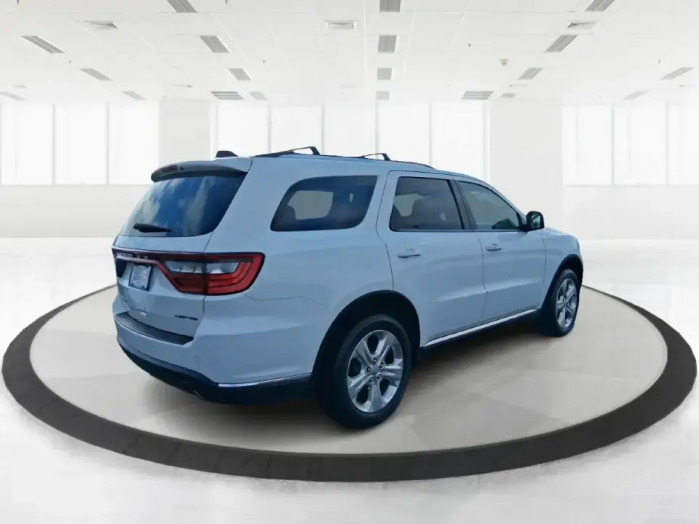 2015 Dodge Durango Limited (1C4RDJDG8FC) with an 3.6L V6 DOHC 24V engine, 8-Speed Automatic transmission, located at 1230 East Main St, Xenia, OH, 45385, (937) 908-9800, 39.688026, -83.910172 - Pack up the kids, load the cooler, and point the nose toward a weekend getaway-this 2015 Dodge Durango Limited is the kind of SUV that makes everyday life in West Central Ohio easier, from school drop-offs to road trips and everything in between. With confident 4WD/AWD capability, three-row flexibil - Photo#2