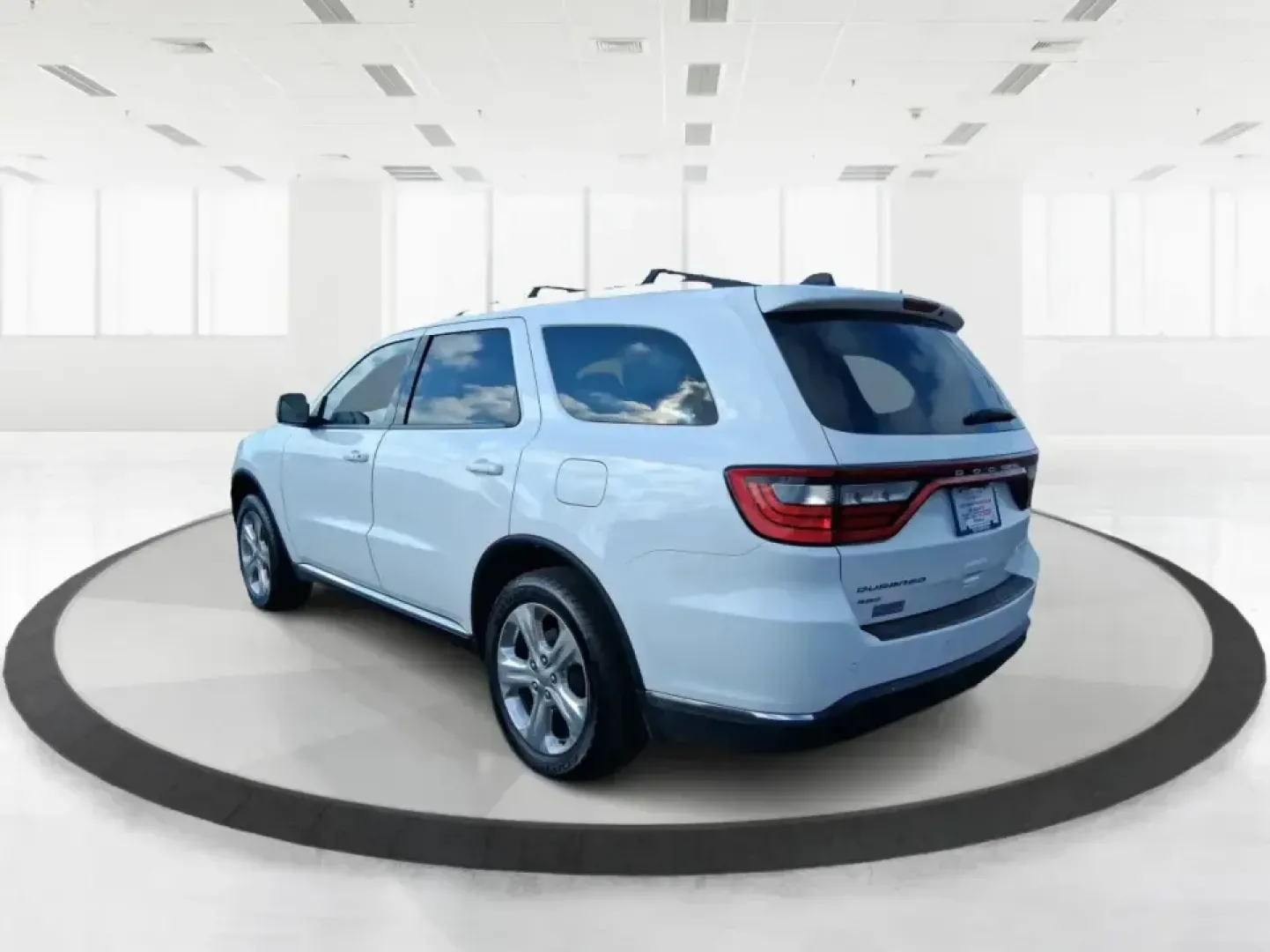 2015 Dodge Durango Limited (1C4RDJDG8FC) with an 3.6L V6 DOHC 24V engine, 8-Speed Automatic transmission, located at 1230 East Main St, Xenia, OH, 45385, (937) 908-9800, 39.688026, -83.910172 - Pack up the kids, load the cooler, and point the nose toward a weekend getaway-this 2015 Dodge Durango Limited is the kind of SUV that makes everyday life in West Central Ohio easier, from school drop-offs to road trips and everything in between. With confident 4WD/AWD capability, three-row flexibil - Photo#4