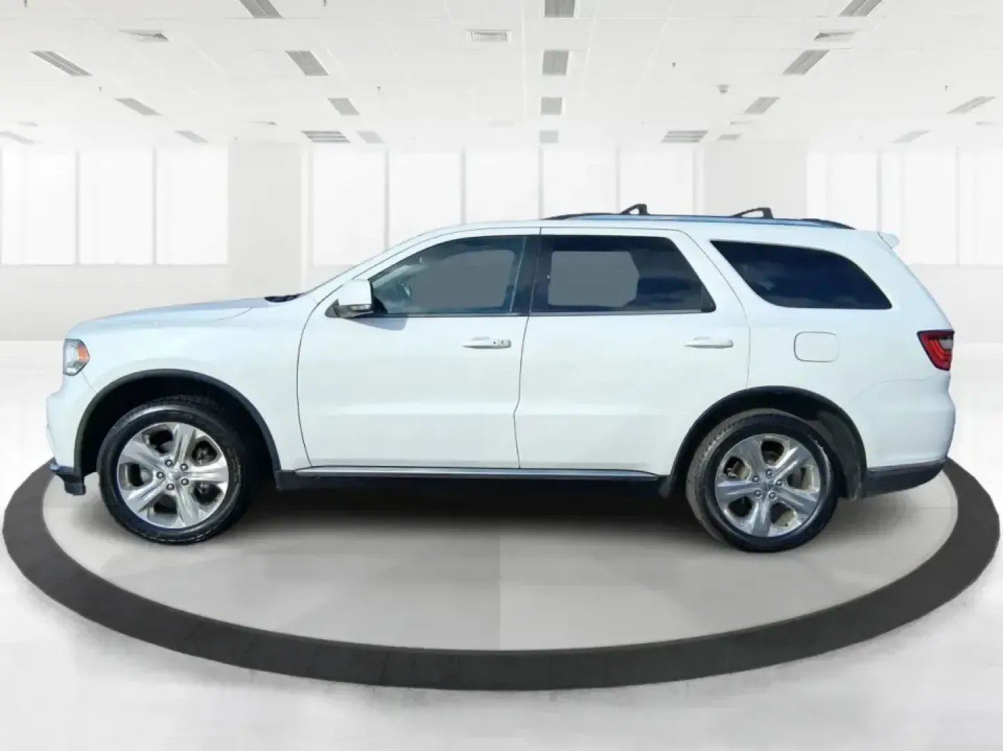 2015 Dodge Durango Limited (1C4RDJDG8FC) with an 3.6L V6 DOHC 24V engine, 8-Speed Automatic transmission, located at 1230 East Main St, Xenia, OH, 45385, (937) 908-9800, 39.688026, -83.910172 - Pack up the kids, load the cooler, and point the nose toward a weekend getaway-this 2015 Dodge Durango Limited is the kind of SUV that makes everyday life in West Central Ohio easier, from school drop-offs to road trips and everything in between. With confident 4WD/AWD capability, three-row flexibil - Photo#5