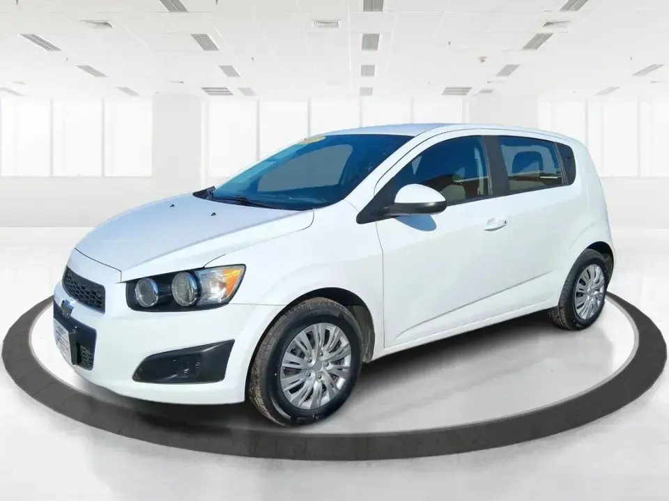 2016 Chevrolet Sonic LS Auto (1G1JA6SH4G4) with an 1.8L L4 DOHC 24V engine, 6A transmission, located at 1230 East Main St, Xenia, OH, 45385, (937) 908-9800, 39.688026, -83.910172 - Need a smart, easy-to-park commuter that can also handle grocery runs, campus life, and weekend getaways without draining your budget? This 2016 Chevrolet Sonic LS Auto Hatchback is built for real-life Fairborn living-zipping down I675 for work, cruising over to Wright-Patterson Air Force Base, or h - Photo#7