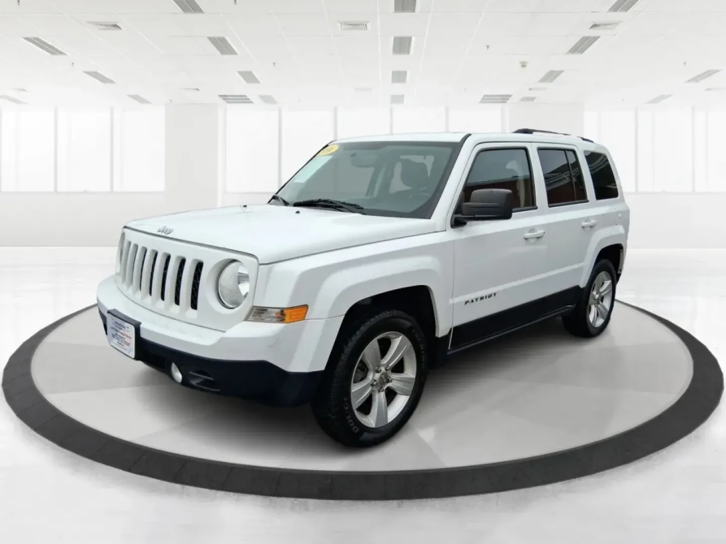 2016 Jeep Patriot Latitude (1C4NJPFA8GD) with an 2.0L L4 DOHC 16V engine, located at 1184 Kauffman Ave, Fairborn, OH, 45324, (937) 908-9800, 39.807072, -84.030914 - Picture your next weekend escape: loading up the gear, pointing the hood toward John Bryan State Park or a day trip to Dayton, and enjoying the confident, go-anywhere feel that makes a Jeep a Jeep. This **2016 Jeep Patriot Latitude** is a smart fit for commuters, first-time buyers, and budget-consci - Photo#8