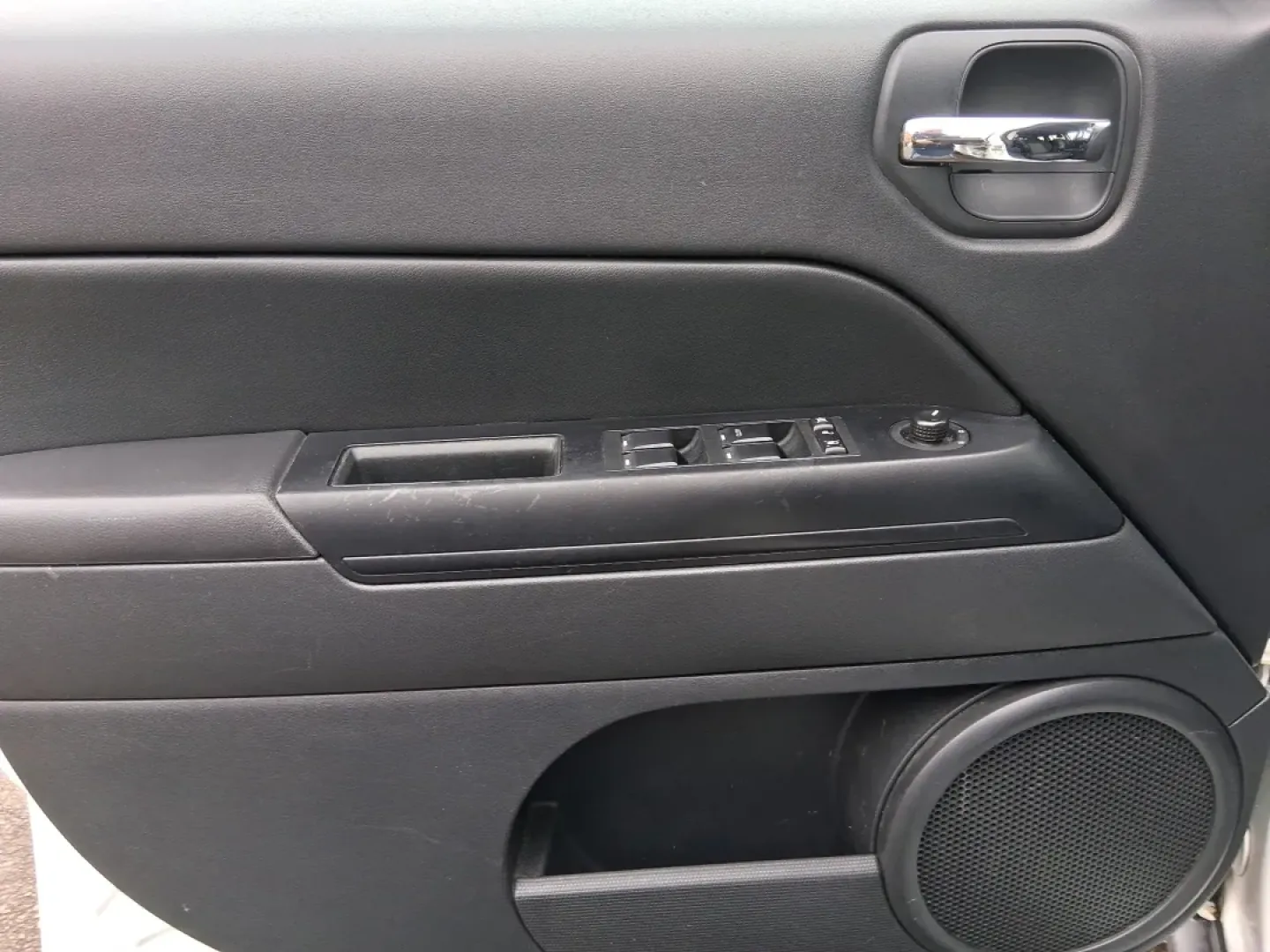 2016 Jeep Patriot Latitude (1C4NJPFA8GD) with an 2.0L L4 DOHC 16V engine, located at 1184 Kauffman Ave, Fairborn, OH, 45324, (937) 908-9800, 39.807072, -84.030914 - Picture your next weekend escape: loading up the gear, pointing the hood toward John Bryan State Park or a day trip to Dayton, and enjoying the confident, go-anywhere feel that makes a Jeep a Jeep. This **2016 Jeep Patriot Latitude** is a smart fit for commuters, first-time buyers, and budget-consci - Photo#17