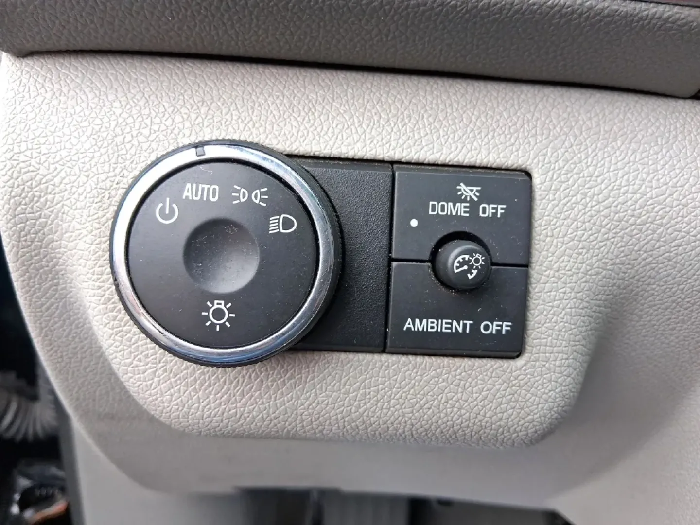 2016 GMC Acadia SLE-1 (1GKKVNED8GJ) with an 3.6L V-6 gasoline direct injection engine, 6A transmission, located at 1184 Kauffman Ave, Fairborn, OH, 45324, (937) 908-9800, 39.807072, -84.030914 - Need one SUV that can handle school drop-offs, I675 commuting, and a weekend escape to John Bryan State Park without feeling cramped or stressed? This 2016 GMC Acadia SLE-1 in Ebony Twilight Metallic is built for real-life Ohio driving-room for people and gear, confident traction for changing weathe - Photo#16